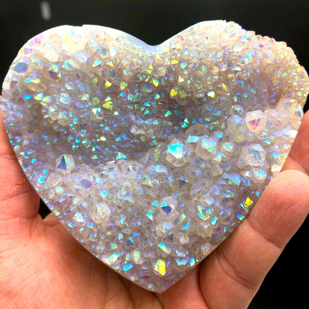 Aura crystal heart